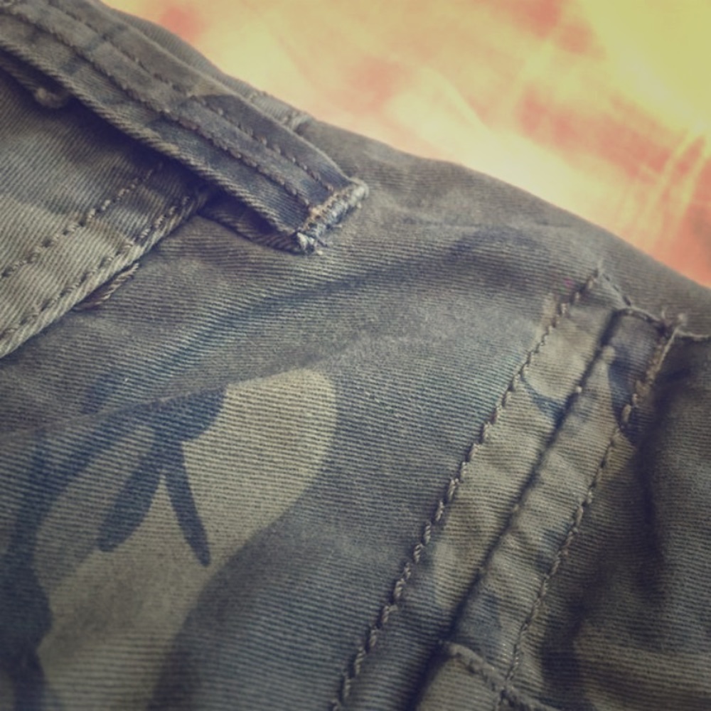 JUST CAMOFLAUGE PANTS